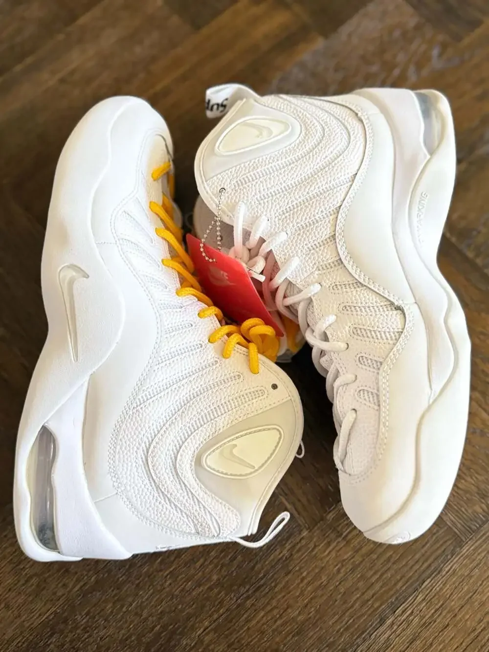 Supreme x Nike Air Bakin White Amarillo DX3292-100 Size 8.5 New With Box Rare!